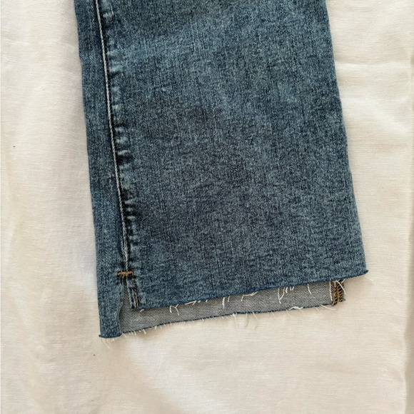 LOFT Blue Ankle Cropped Jeans Size 12 - Picture 4 of 7